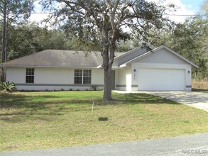 7870 N Creek Way in Citrus Springs, FL - Building Photo - Building Photo