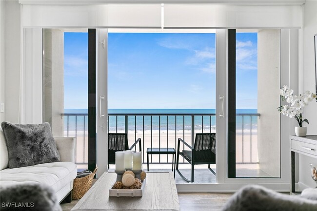 140 Seaview Ct in Marco Island, FL - Building Photo - Building Photo