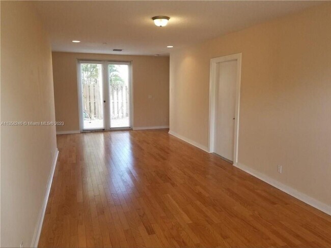 1631 NE 11th St-Unit -2 in Fort Lauderdale, FL - Building Photo - Building Photo