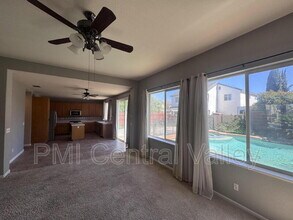 2044 London Ave in Manteca, CA - Building Photo - Building Photo