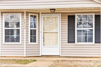 1042 Shadow Ridge Ave in Oak Grove, KY - Building Photo - Building Photo