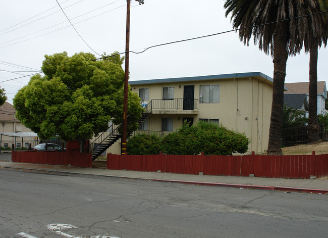 900-906 Santa Clara St in Vallejo, CA - Foto de edificio - Building Photo