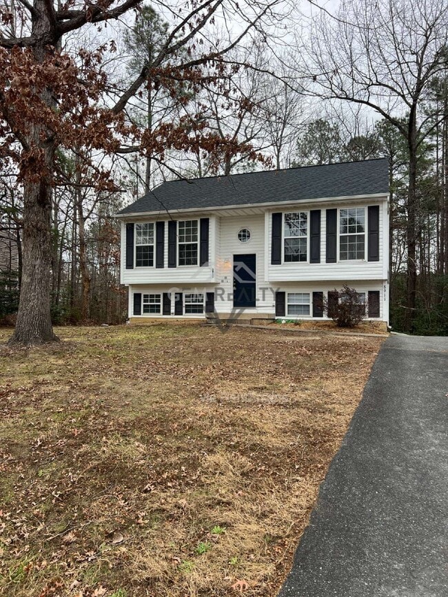 property at 8911 Leeds Ct