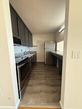 1643 Cambridge St, Unit 73 in Cambridge, MA - Foto de edificio - Building Photo