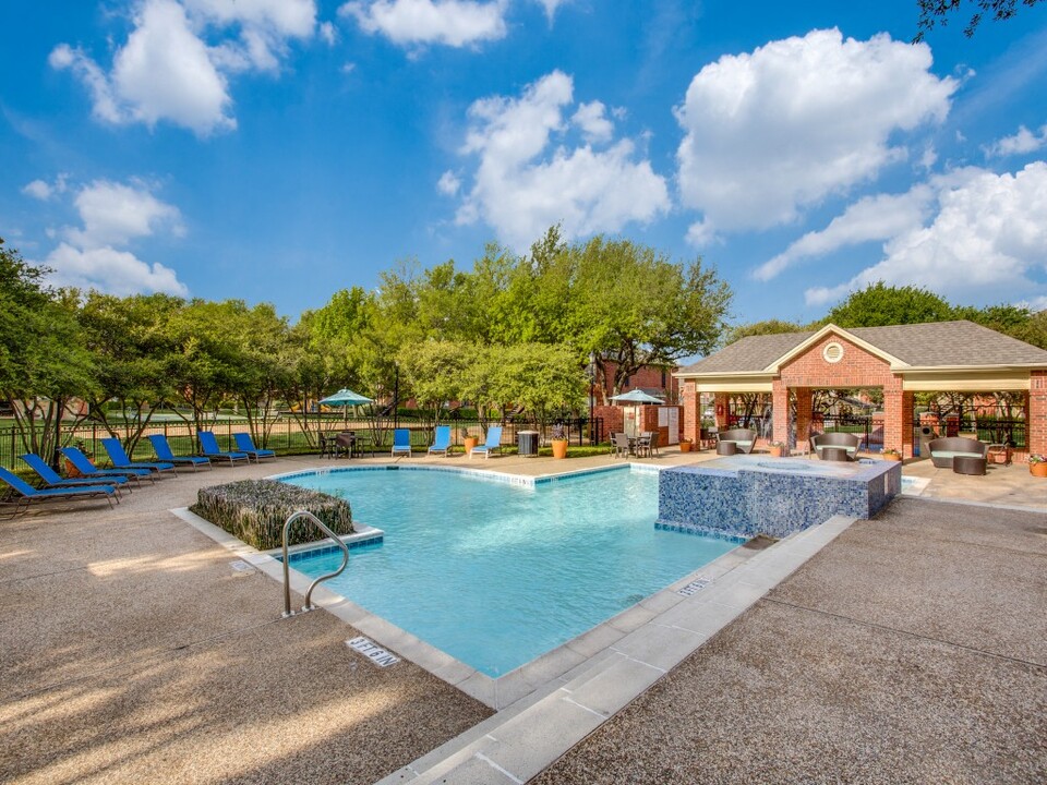 Old Shepard Place in Plano, TX - Building Photo
