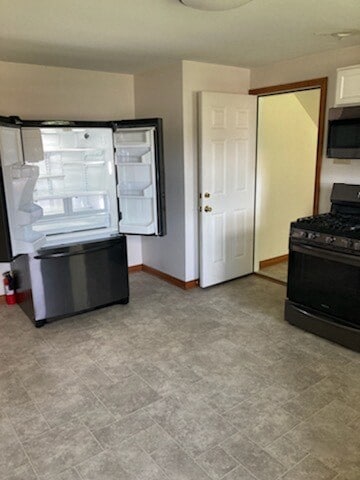586 Martin Rd in Lackawanna, NY - Building Photo - Building Photo