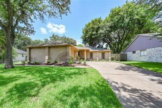 2822 Swan Meadow Ct in League City, TX - Foto de edificio - Building Photo