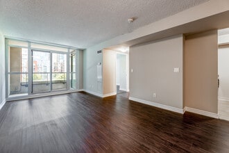 WestQ in Toronto, ON - Building Photo - Interior Photo