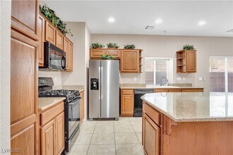 6031 Lamotte Ave in Las Vegas, NV - Building Photo - Building Photo