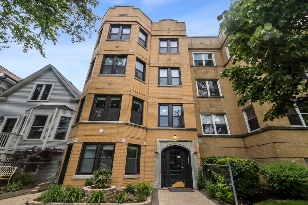 4315 N Troy St in Chicago, IL - Building Photo