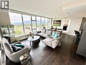 150 15th St W in North Vancouver, BC - Building Photo - Building Photo