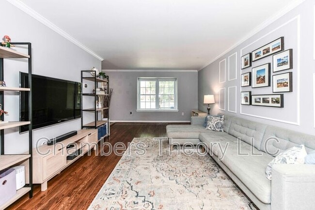 2107 Golf Course Dr in Reston, VA - Building Photo - Building Photo