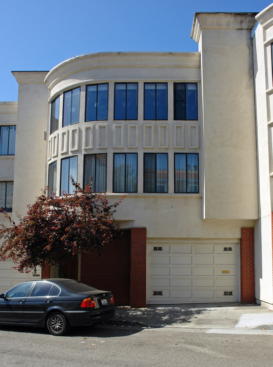 205-207 Dorado Terr. in San Francisco, CA - Building Photo