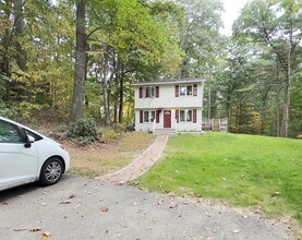 34 Juckett Hill Dr in Belchertown, MA - Building Photo - Building Photo