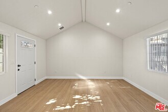 6516 1/2 Beck Ave in Los Angeles, CA - Building Photo - Building Photo