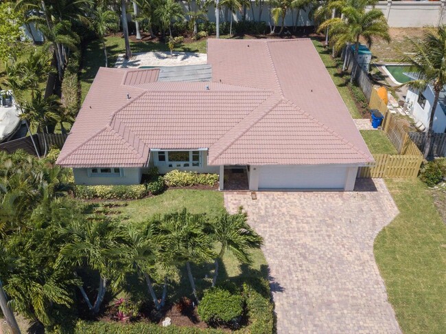 21 Little Harbor Way in Deerfield Beach, FL - Foto de edificio - Building Photo