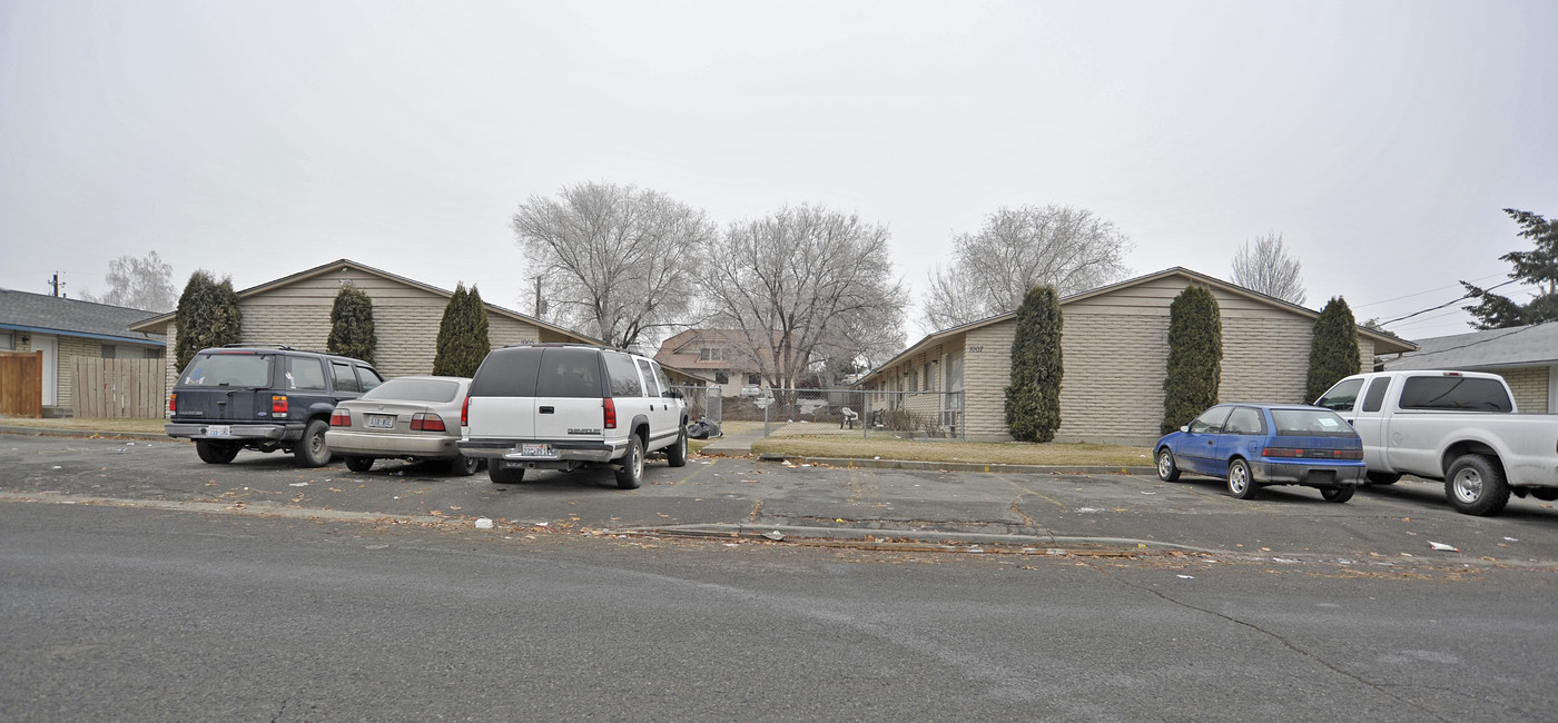 1005 S 41st Ave, Yakima, WA 98908 in Yakima, WA - Building Photo