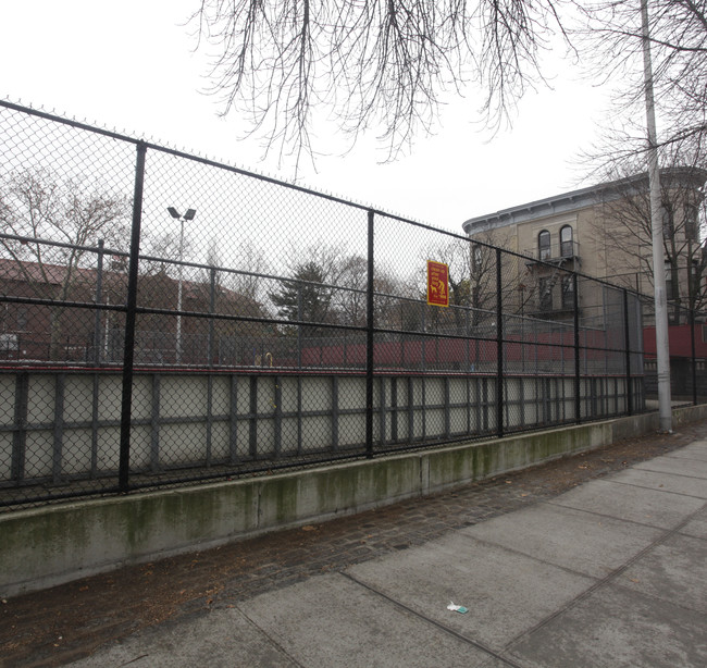 5202 Fort Hamilton Pky in Brooklyn, NY - Building Photo - Building Photo