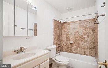 5105 Overlook Park in Wakefield, VA - Building Photo - Building Photo