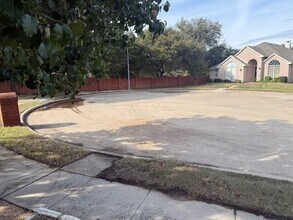 117 St James Rd in Irving, TX - Building Photo - Building Photo