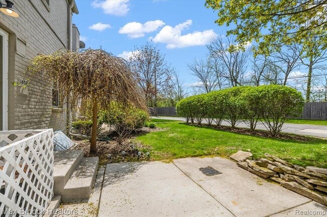 1652 Graefield Rd in Birmingham, MI - Building Photo - Building Photo