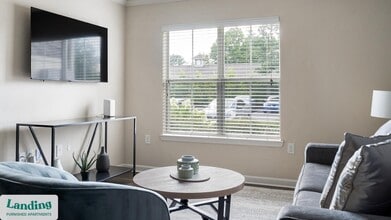 210 Hillwood Blvd in Murfreesboro, TN - Foto de edificio - Building Photo