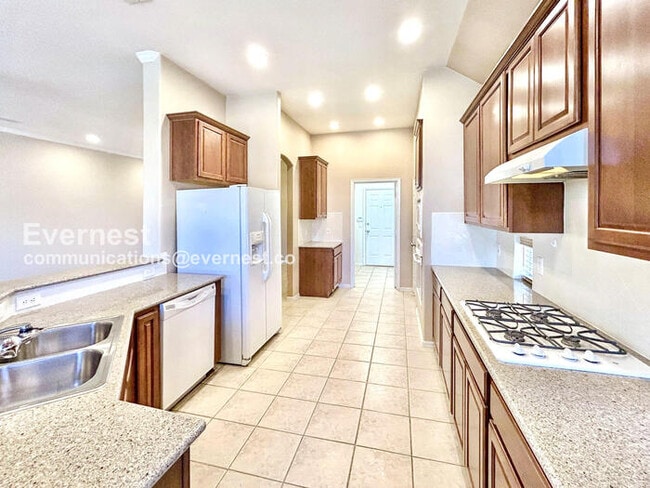 2840 S Serrano in Grand Prairie, TX - Building Photo - Building Photo