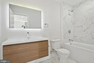 401 E Walnut Ln in Philadelphia, PA - Building Photo - Building Photo