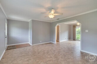 319 Tanglewood Rd in Savannah, GA - Building Photo - Building Photo