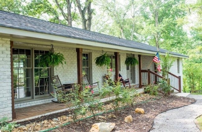 property at 728 S McCollum Dr