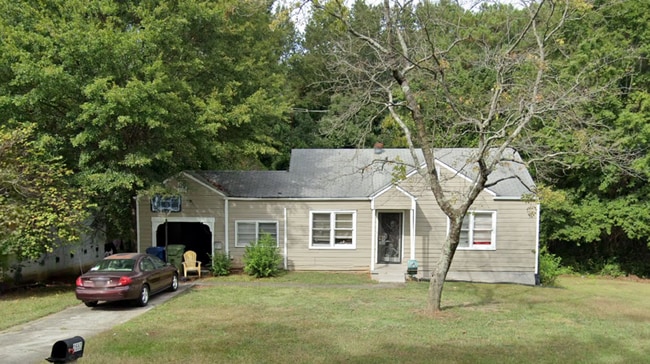 property at 2553 Loghaven Dr NW