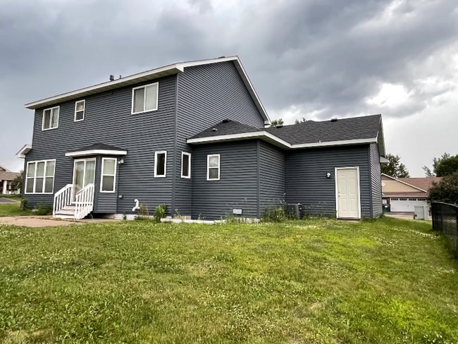 54 Meadowlark Dr in Hudson, WI - Building Photo - Building Photo