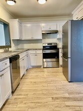 1155 W Jackson St in Tupelo, MS - Building Photo - Building Photo