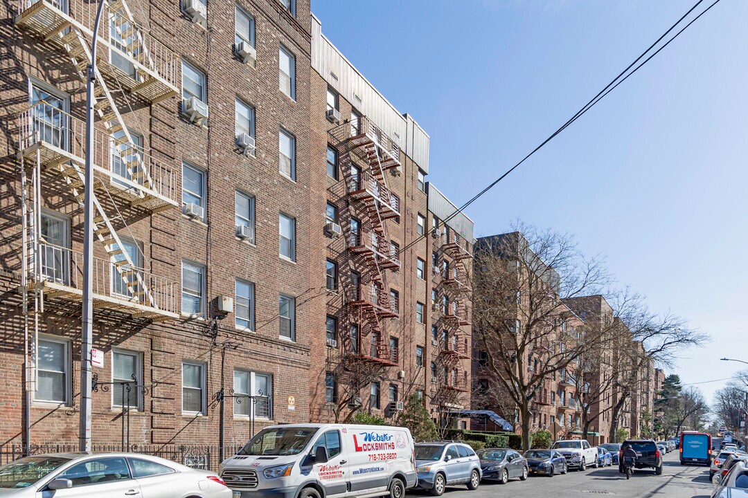 3260 Netherland Ave in Bronx, NY - Foto de edificio