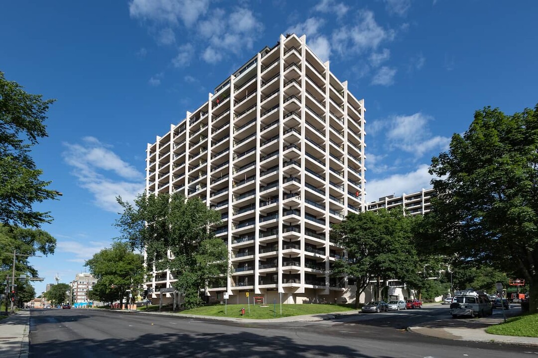 440 Rue Père-Marquette in Québec, QC - Building Photo