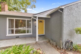 47 Fallon Ln in Sacramento, CA - Building Photo - Building Photo