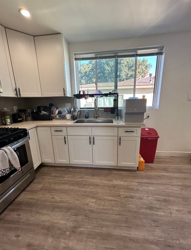 1528 1/2 W 36th Pl in Los Angeles, CA - Foto de edificio - Building Photo