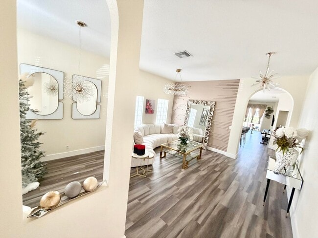 159 Berenger Walk in Royal Palm Beach, FL - Building Photo - Building Photo