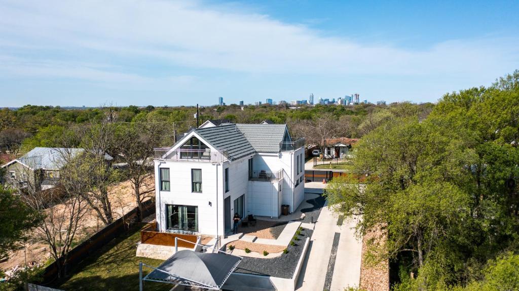 1409 E M. Franklin Ave in Austin, TX - Building Photo