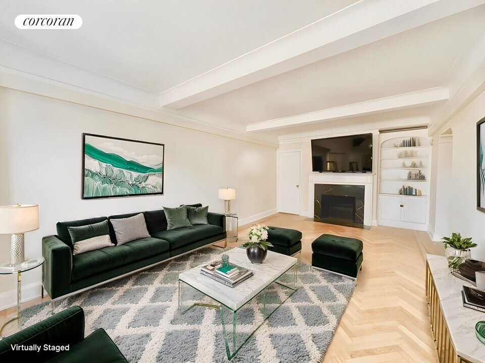 210 E 68th St in New York, NY - Building Photo