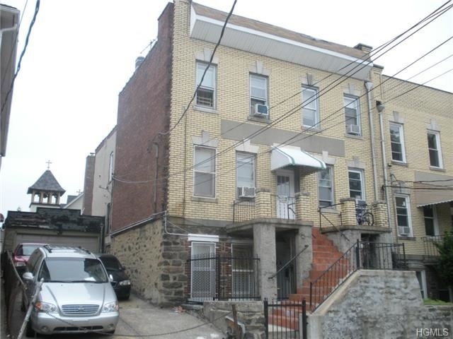 18 S Bleeker St in Mount Vernon, NY - Foto de edificio - Building Photo