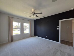 8902 Grand Western in Converse, TX - Foto de edificio - Building Photo