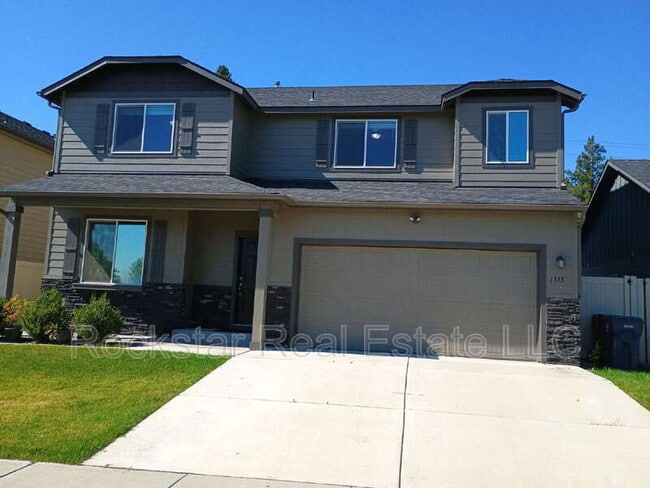 property at 1315 N Rogue River St