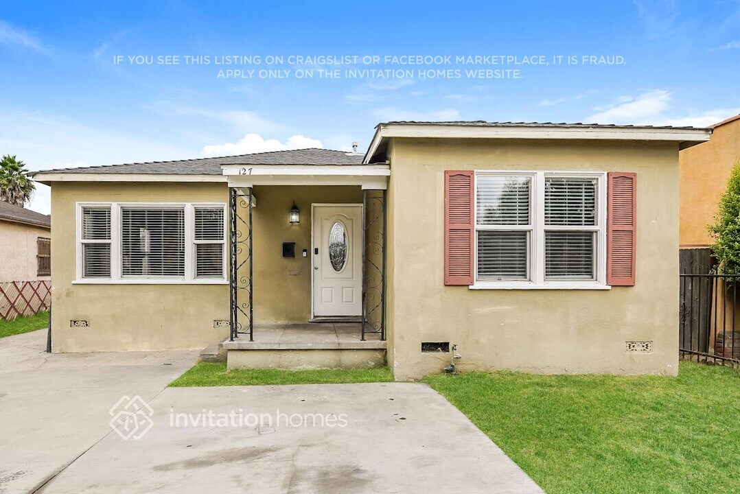 127 E 79th St in Los Angeles, CA - Building Photo
