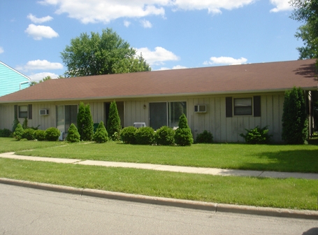 1642 Cambria Dr in East Lansing, MI - Foto de edificio