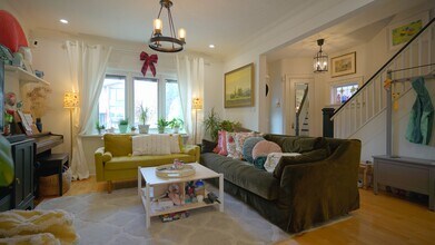 581 Soudan Ave in Toronto, ON - Building Photo - Building Photo