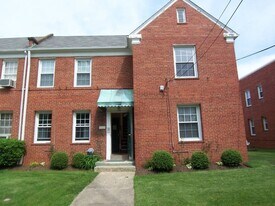 2221 40th St NW in Washington, DC - Building Photo