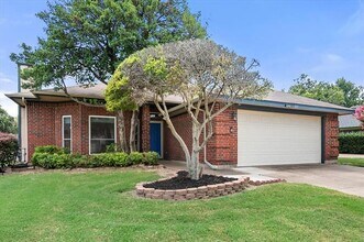 205 Dodge Trail in Keller, TX - Building Photo - Building Photo