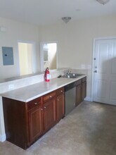 49 Rimmon St, Unit 1 in Manchester, NH - Building Photo - Building Photo