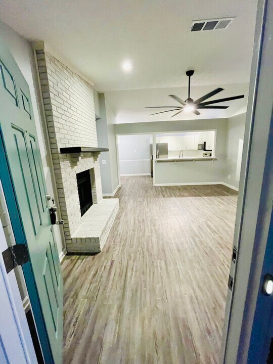 7801 Cross Tie Dr, Unit 4 in Columbus, GA - Building Photo